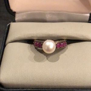 Pearl ring with ruby accents size 6